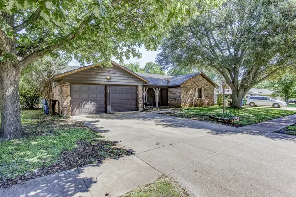 521 E Mustang Street, Crowley, TX 76036