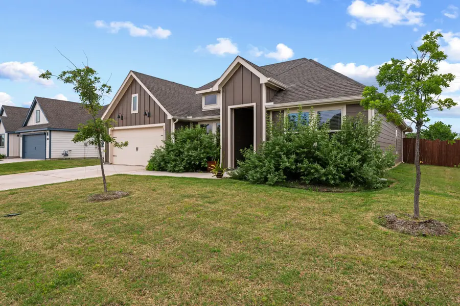 943 Buttercup Drive, Pilot Point, TX 76258 - #2