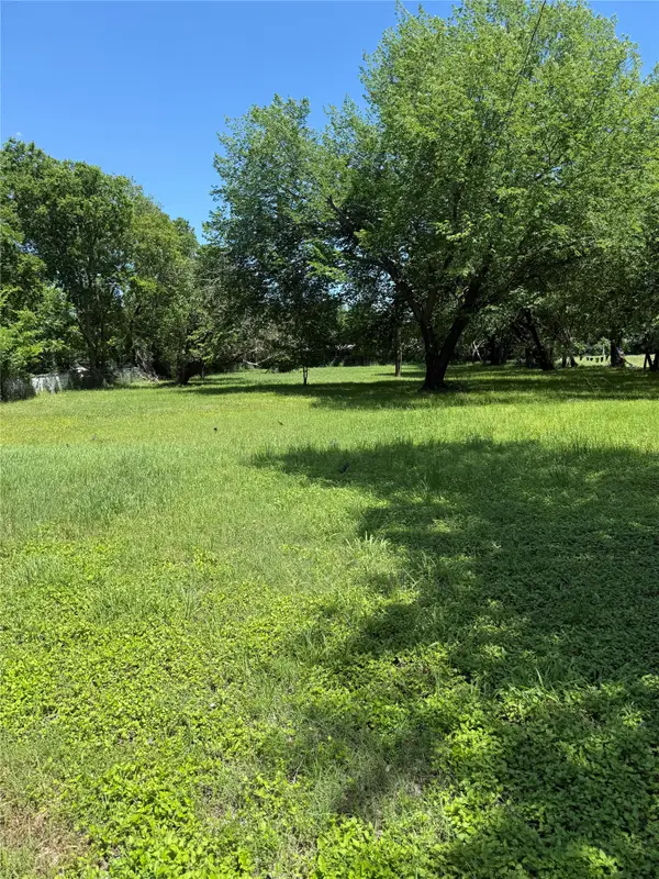 1022 Armeda Avenue, Irving, TX 75061