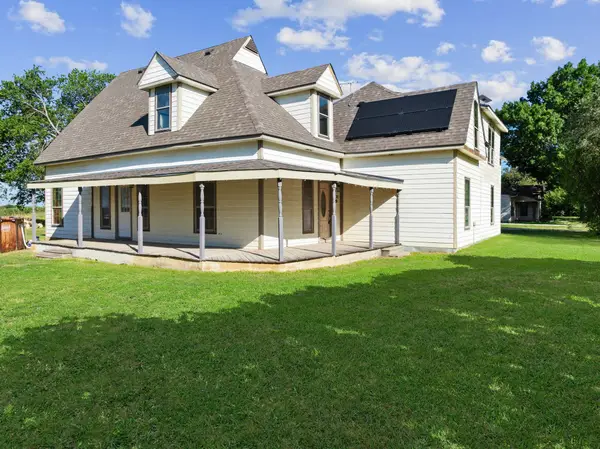 700 Harrel Avenue, Bynum, TX 76631