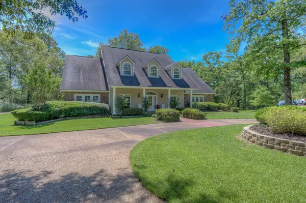 10685 Saint Charles Place, Keithville, LA 71047