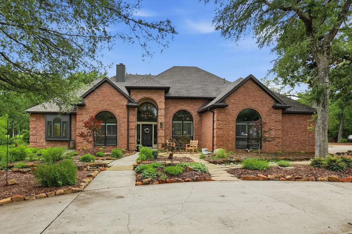 101 W Oak Shores Drive, Cross Roads, TX 76227 - #1