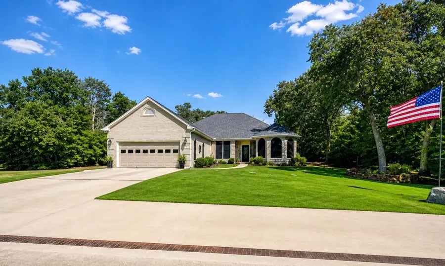 130 Cayuga Trail, Lake Kiowa, TX 76240 - #2