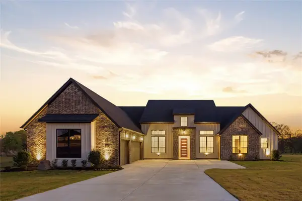451 Rocky Drive, Waxahachie, TX 75176