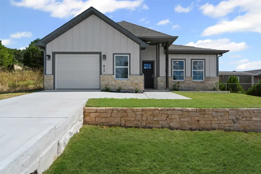913 Pease River Drive, Granbury, TX 76048 - #2