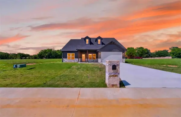 105 W Teal Drive, Troup, TX 75789