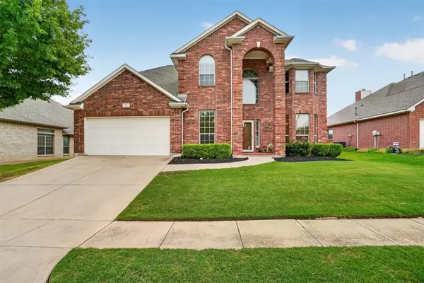 17 Tallwood Lane, Edgecliff Village, TX 76134