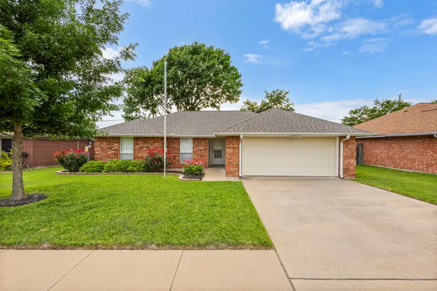 1013 Park Place Boulevard, Midlothian, TX 76065 - #2