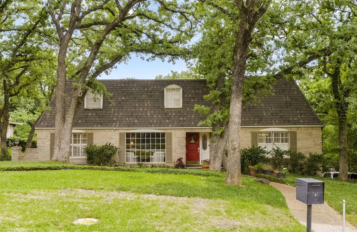 3704 Lynnwood Drive, Arlington, TX 76013 - #1