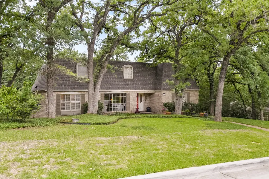 3704 Lynnwood Drive, Arlington, TX 76013 - #2