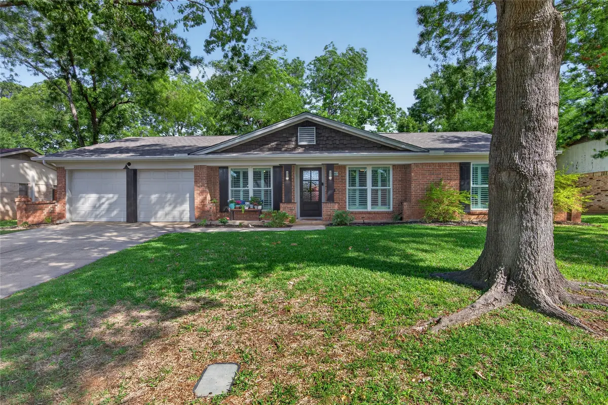 1917 Mesquite Trail, Hurst, TX 76054 - #1