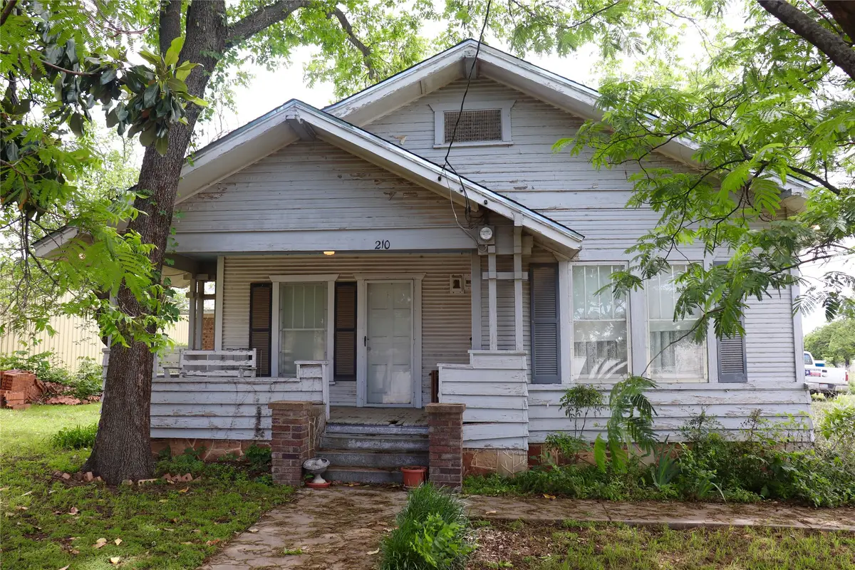 210 E Roberts Street, Gorman, TX 76454 - #1