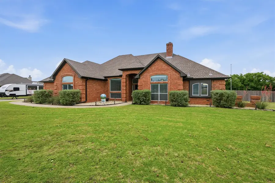 3111 Briarcliff Circle, Gainesville, TX 76240 - #2