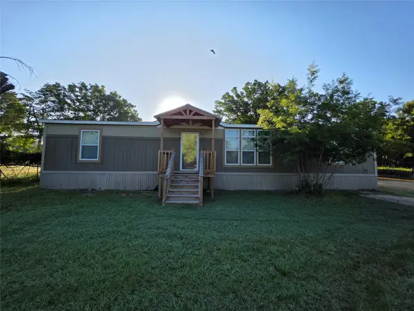 265 Richard Lane, Azle, TX 76020