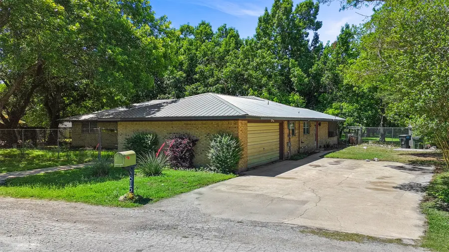 815 N Wright Avenue, Kerens, TX 75144 - #3