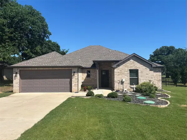 108 Kiowa Drive W, Gainesville, TX 76240