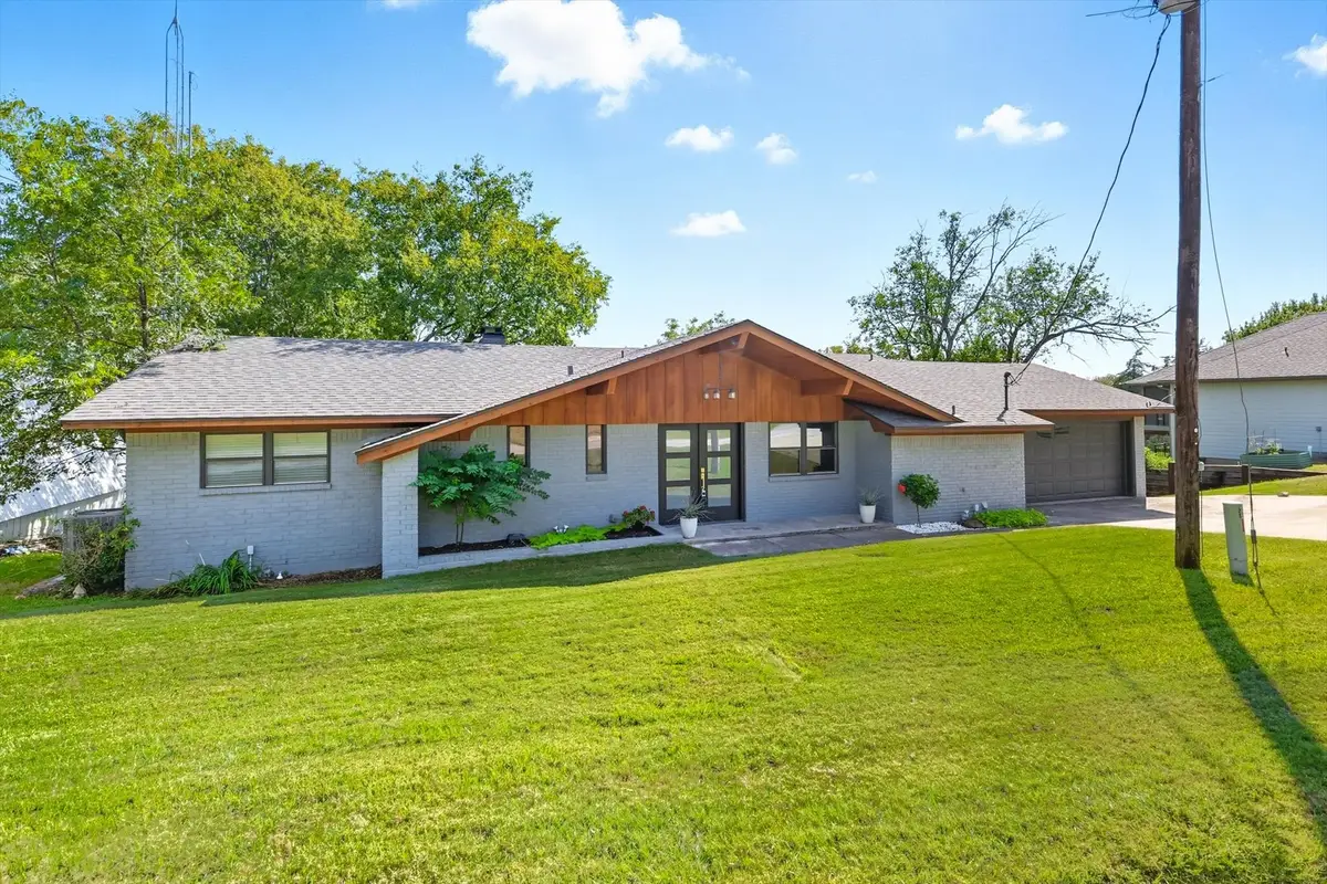 80 Bayside Circle, Gainesville, TX 76240 - #1