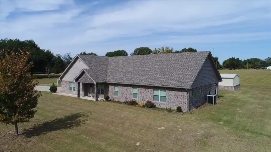 308 N Douglas, Bogata, TX 75417 - #2