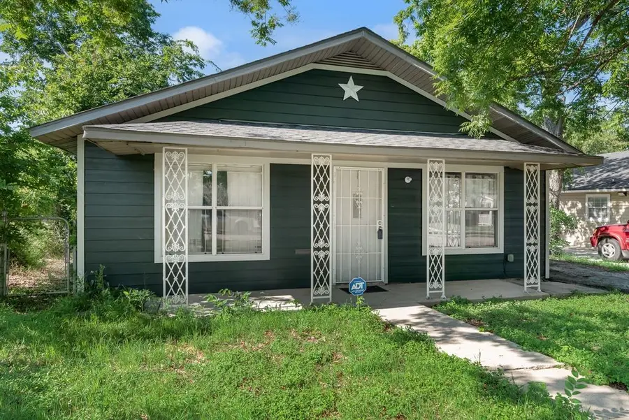 921 E Annie Street, Fort Worth, TX 76104 - #3
