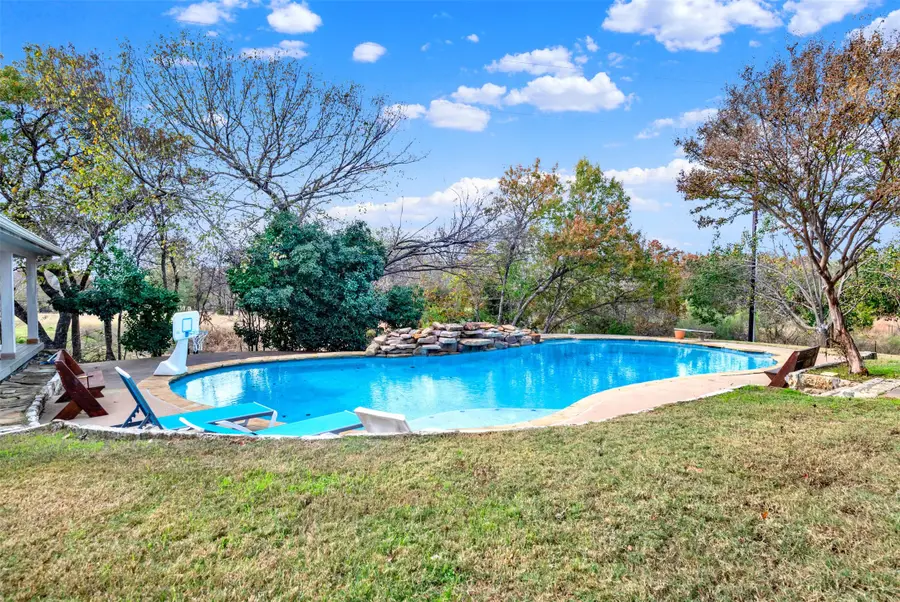 152 Valley View Court, Willow Park, TX 76087 - #2