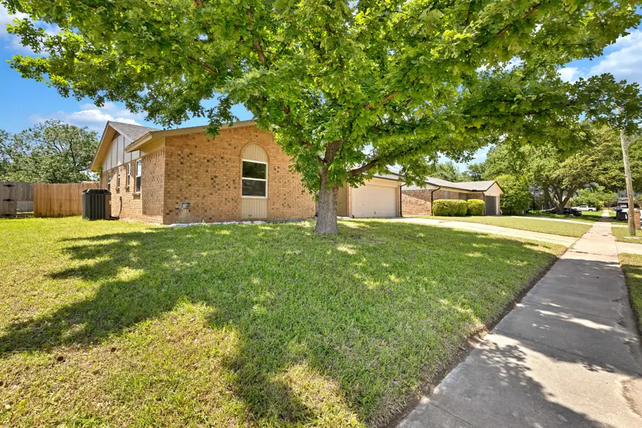 6028 Herschel Drive, Watauga, TX 76148 - #2