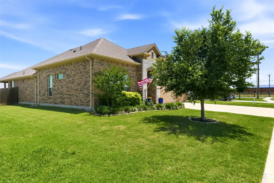 3212 Camden Creek Road, Krum, TX 76249 - #3