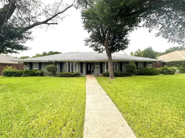 3443 Whirlaway Road, Dallas, TX 75229