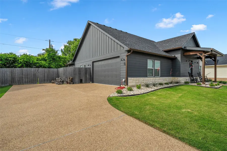 913 Day Star Drive, Hewitt, TX 76643 - #3