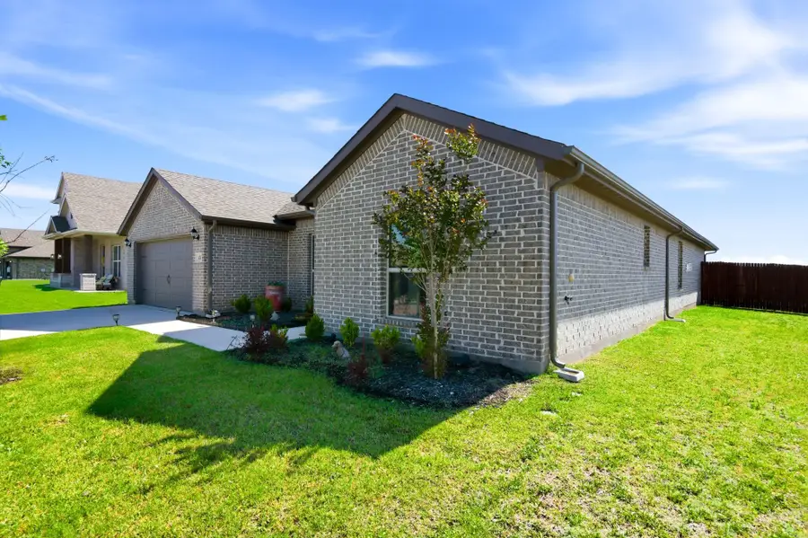 420 Basalt Drive, Azle, TX 76020 - #2