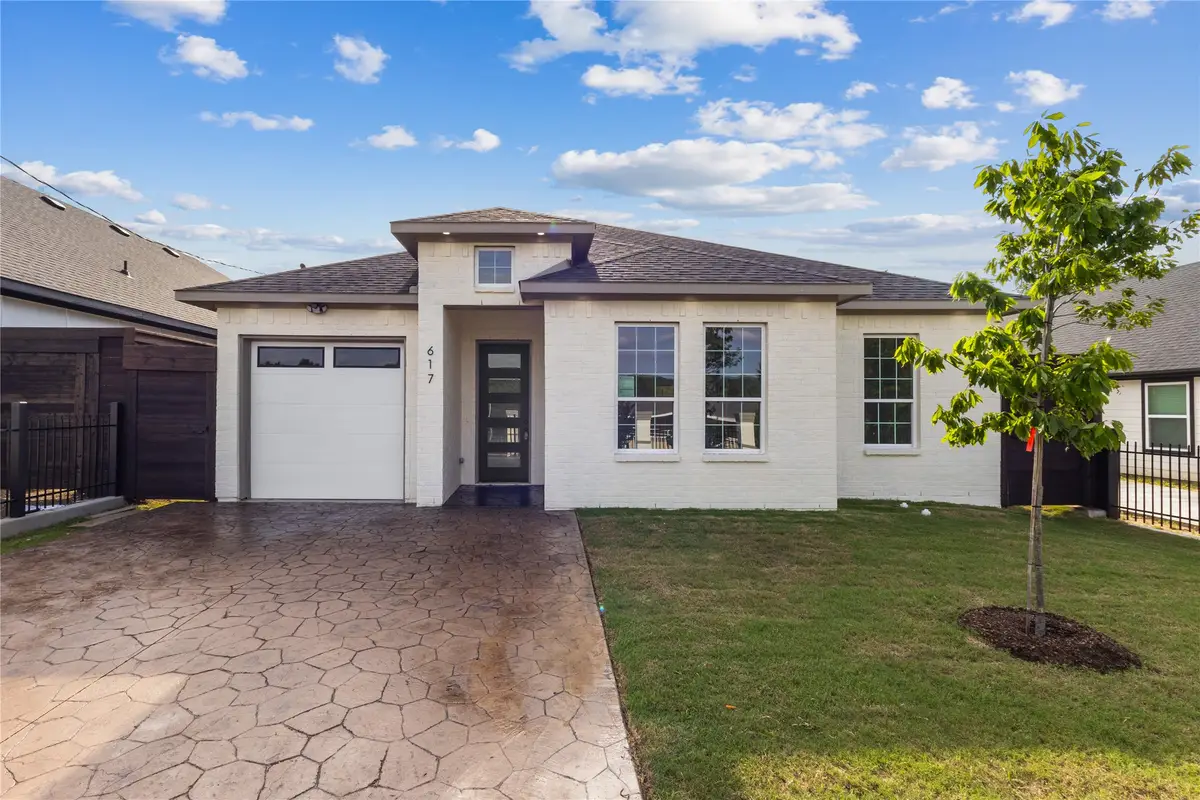 617 N Dwight Avenue, Dallas, TX 75211 - #1