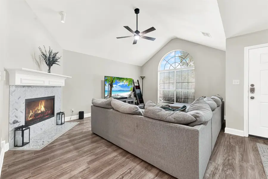 1410 Daffodil Lane, Lewisville, TX 75077 - #3
