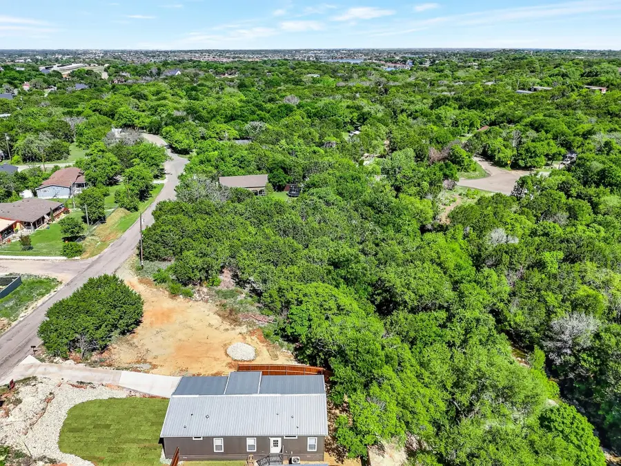 815 Thicket Trail, Granbury, TX 76048 - #2