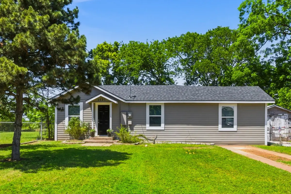 2121 W Bond Street, Denison, TX 75020 - #1