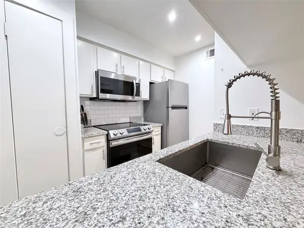 4837 Cedar Springs Road #110, Dallas, TX 75219