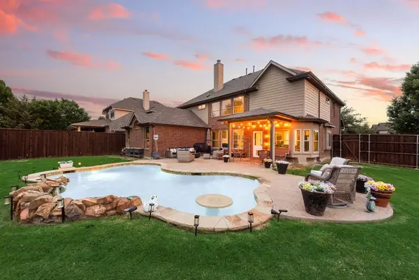 349 Enfield Drive, Roanoke, TX 76262
