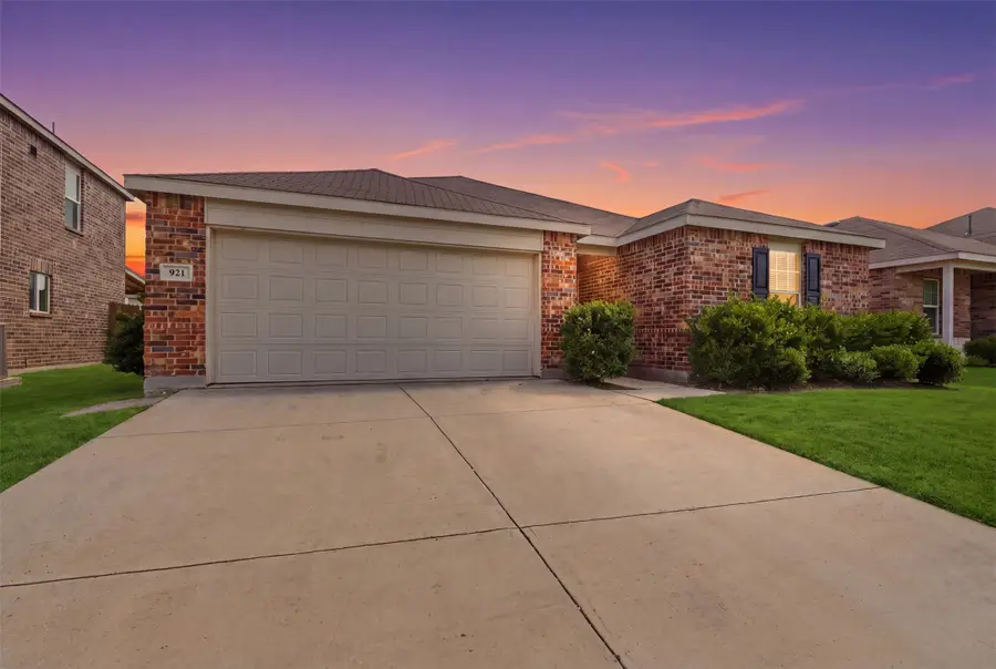 921 Shire Avenue, Haslet, TX 76052 - #3