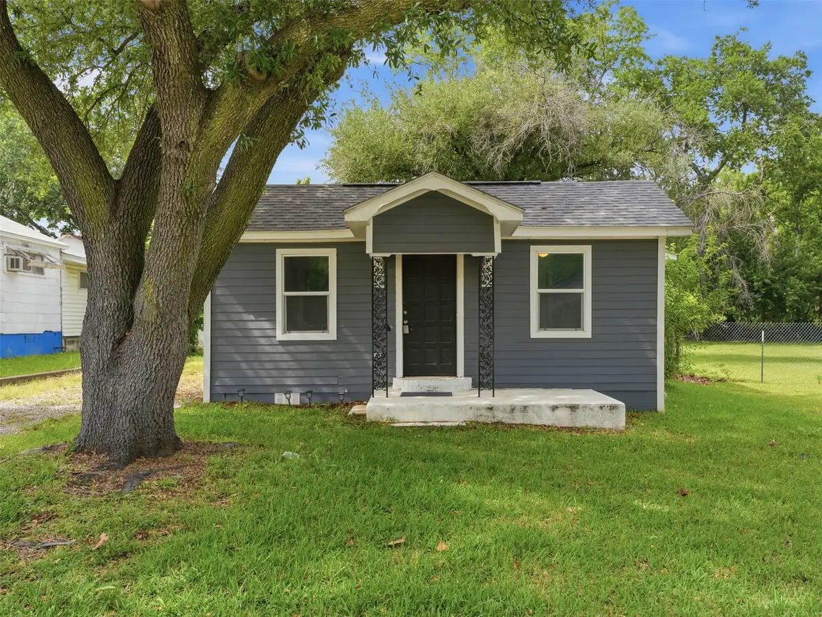 519 E Gandy Street, Denison, TX 75021 - #1