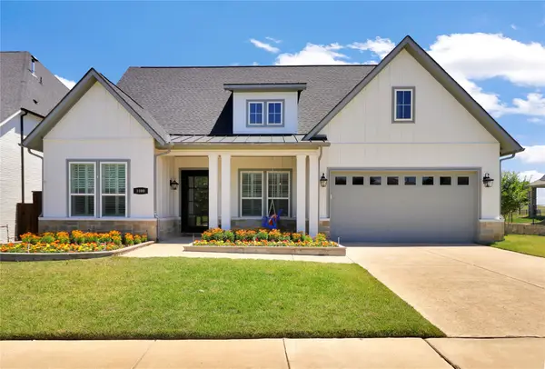 1809 Shade Tree Street, Aledo, TX 76008