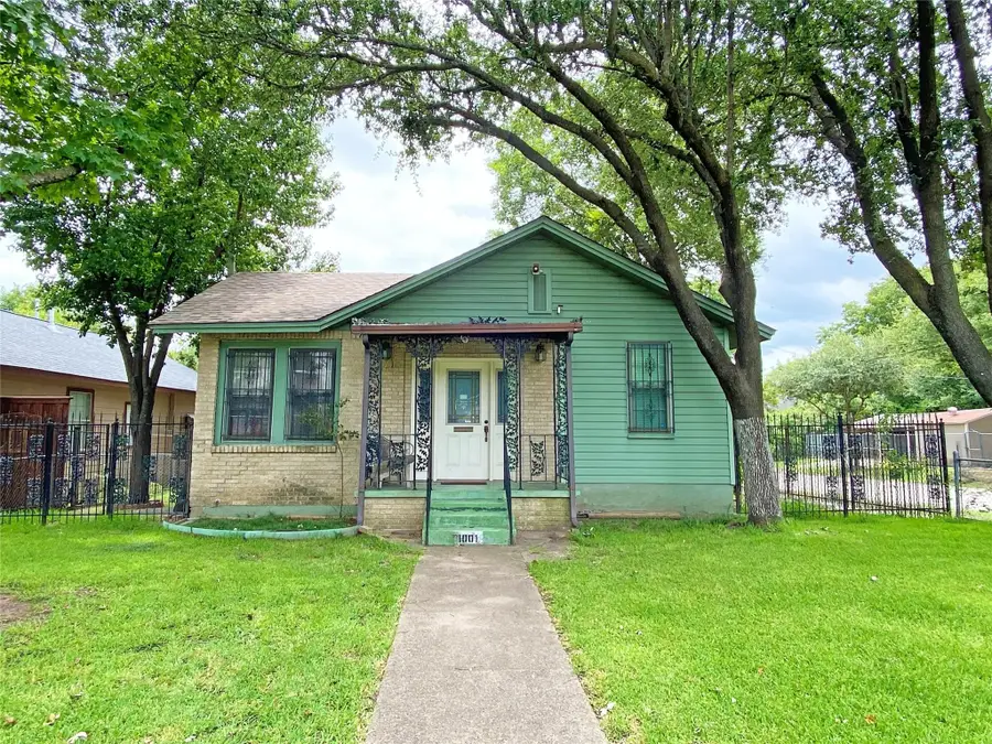 1001 Grandview Avenue, Dallas, TX 75223 - #2