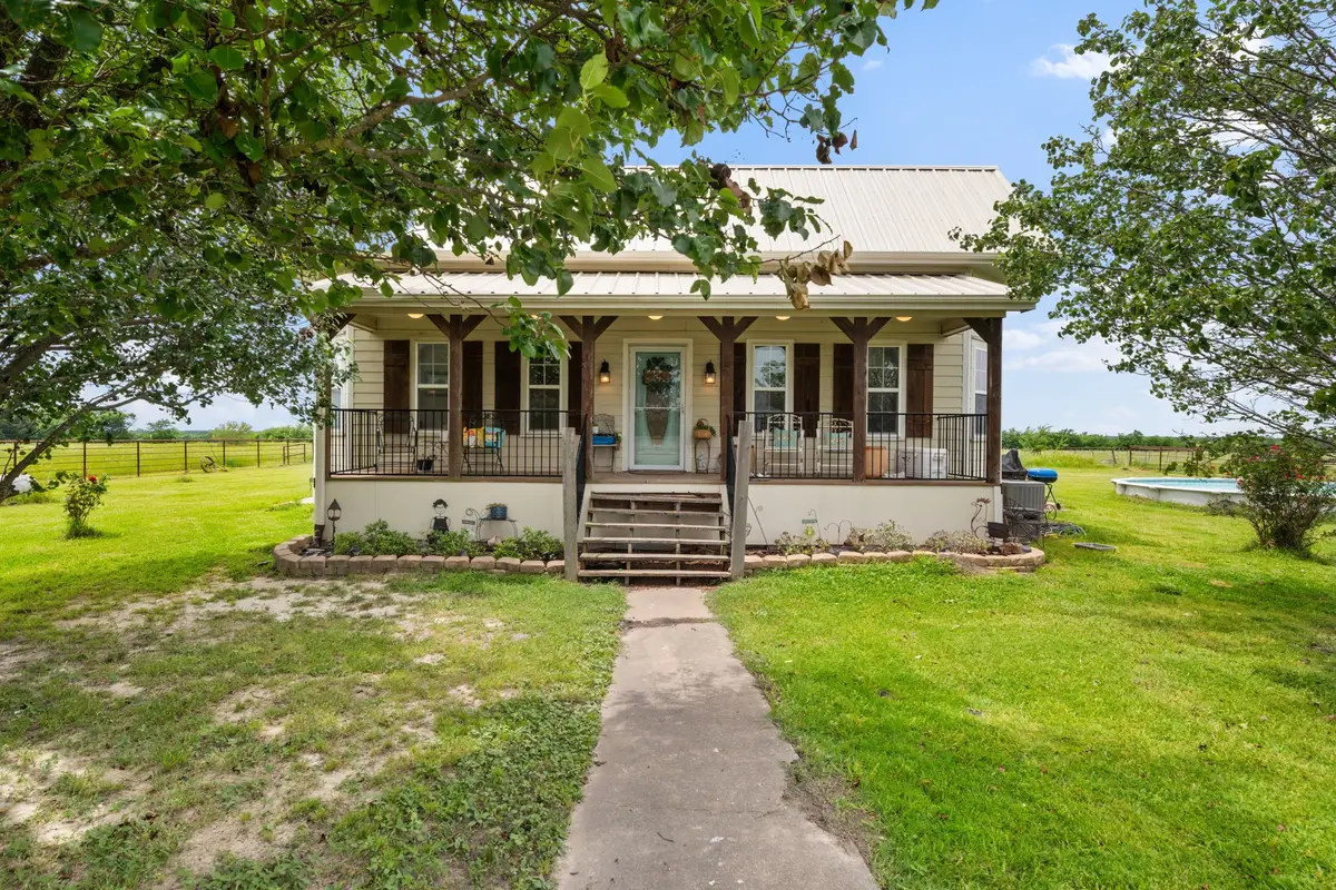 404 Fm 1566 W, Wolfe City, TX 75496 - #1
