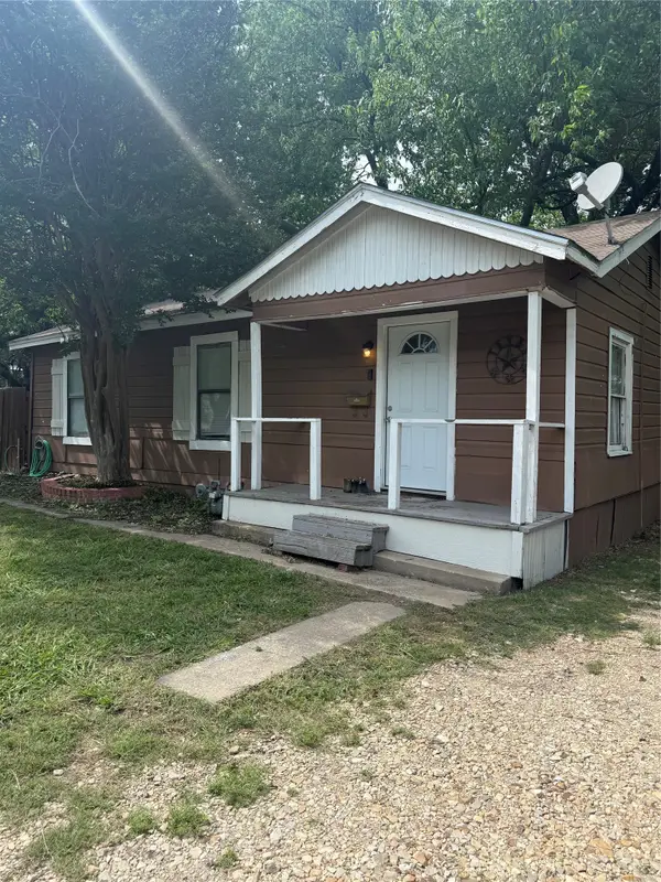 1006 Bishop Street, Commerce, TX 75428