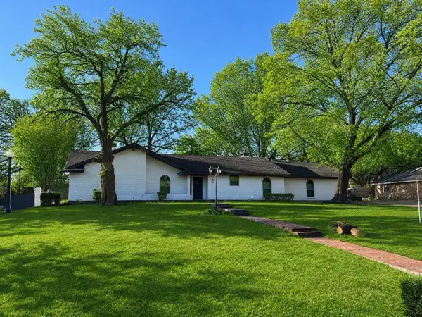 418 Jo Aynn Circle, Bonham, TX 75418