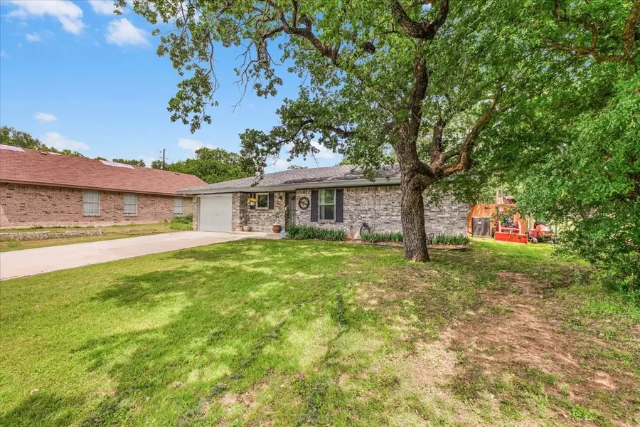 105 Rhoades Street, Azle, TX 76020 - #2