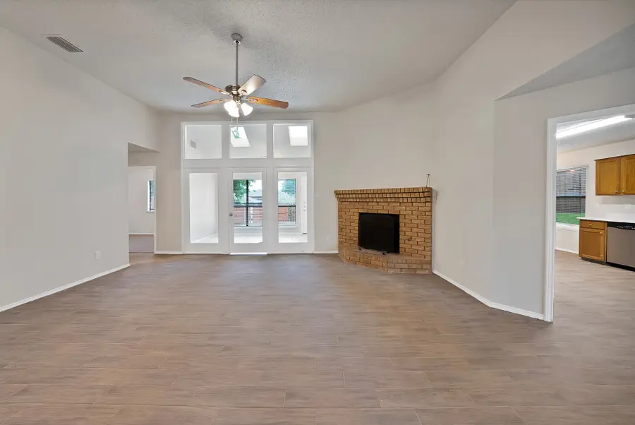 925 Creekview Drive, Mesquite, TX 75181 - #3