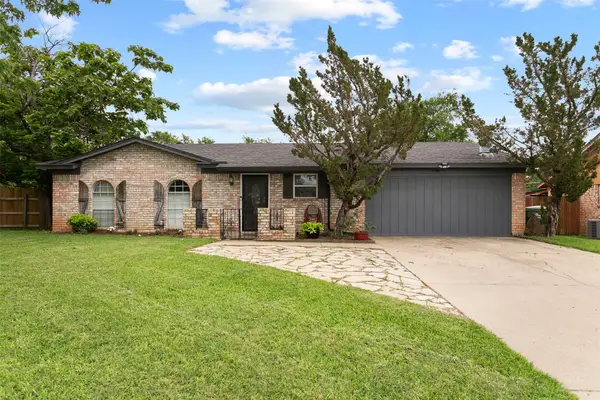 6608 Mccoy Court, Watauga, TX 76148