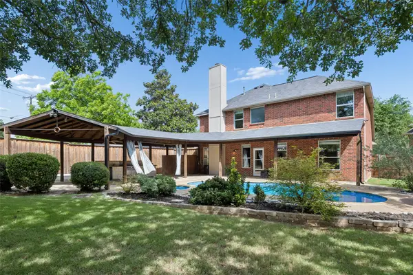 1902 Cheshire Drive, Grapevine, TX 76051
