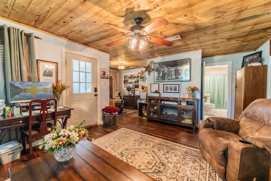 502 Davis Street S, Sulphur Springs, TX 75482 - #3