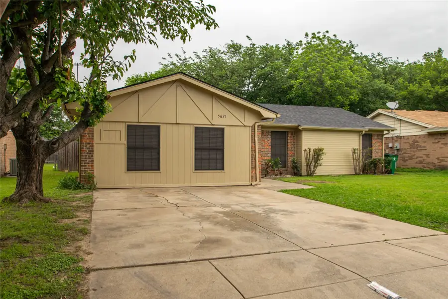 5621 Brent Drive, Haltom City, TX 76148 - #2