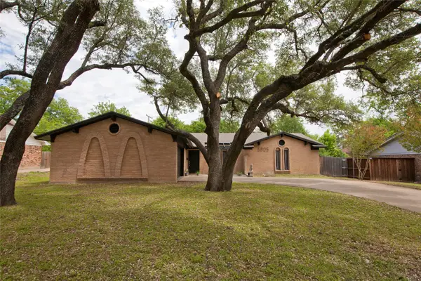 3905 Sundown Drive, Benbrook, TX 76116