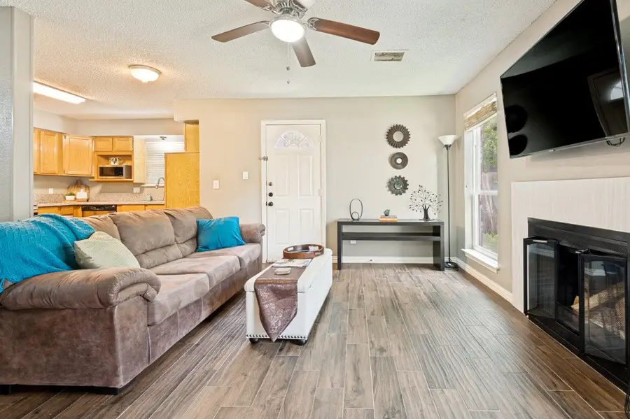 2643 San Sabastian Circle, Grand Prairie, TX 75052 - #2